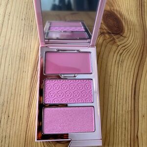 ONE SIZE Cheek Clapper 3D Blush Trio Attention Seeker 3 Different Textures NEW